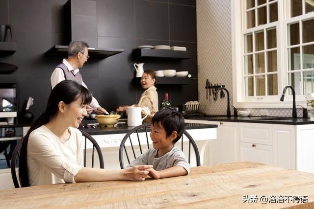 二婚六年恩爱难继？40岁表姐面临婚姻危机